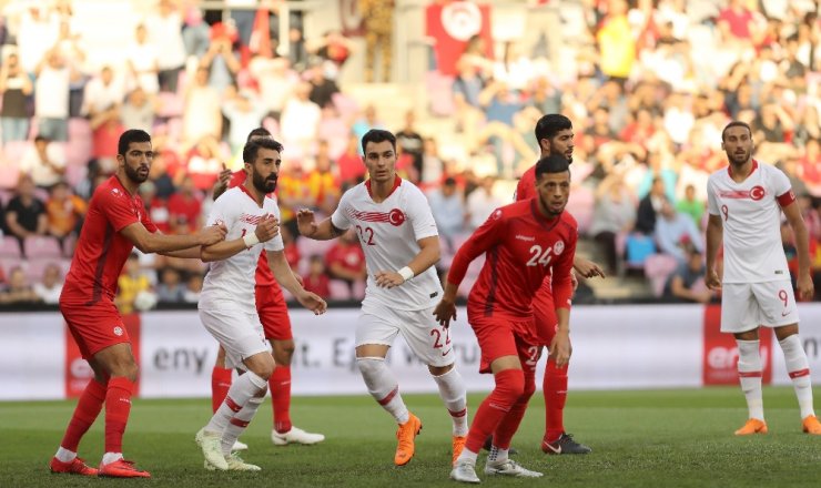 Milliler Beraberliği Son Dakikada Yakaladı