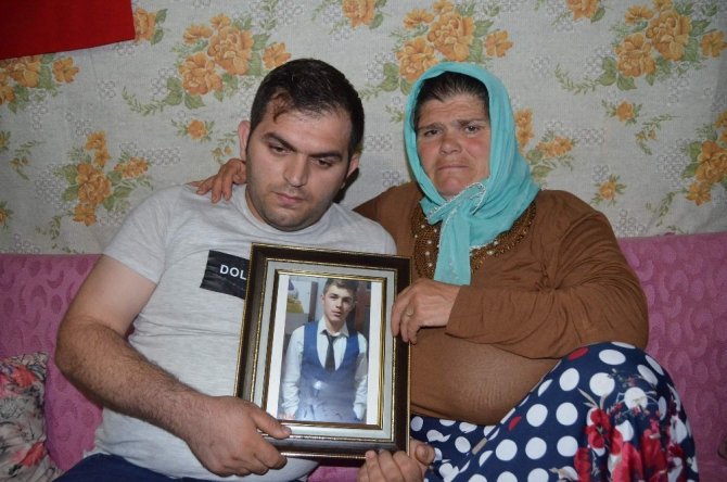 Şehit Eren Bülbül’ün Annesi Ayşe Bülbül: “Benim Acımı Hiçbir Şey Dindirmez”