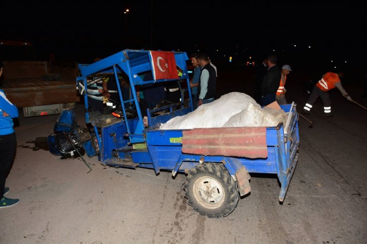Otomobil İle Patpat Çarpıştı: 10 Yaralı