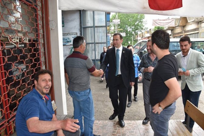 Ak Parti Milletvekilleri Seçim Gezilerini Sürdürüyor
