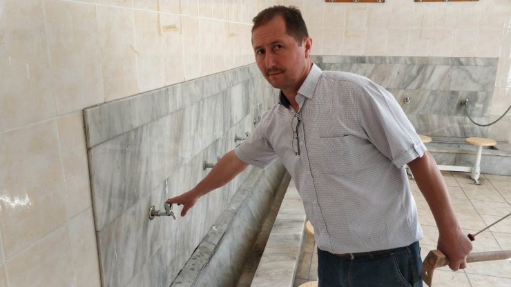 Ramazan Ayında Camilerin Musluklarını Çaldılar