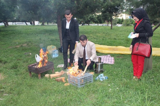 Ak Parti Trabzon Milletvekili Adayları Cora Ve Çebi Seçim Çalışmalarını Sürdürdü