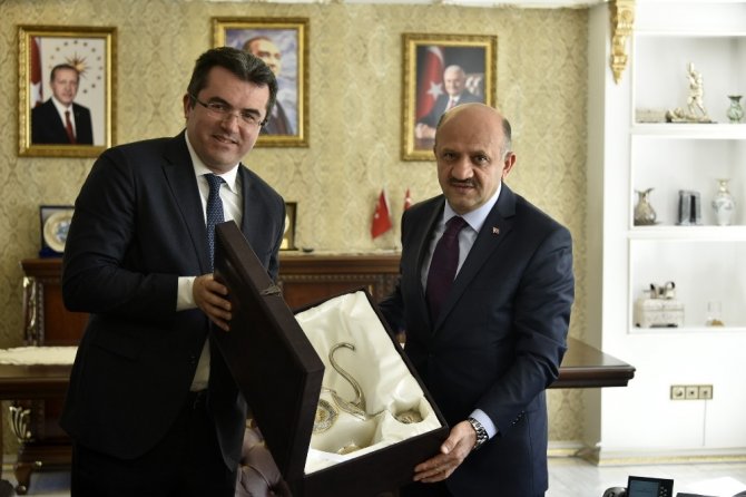 Başbakan Yardımcısı Fikri Işık Gümüşhane’de