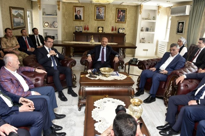 Başbakan Yardımcısı Fikri Işık Gümüşhane’de