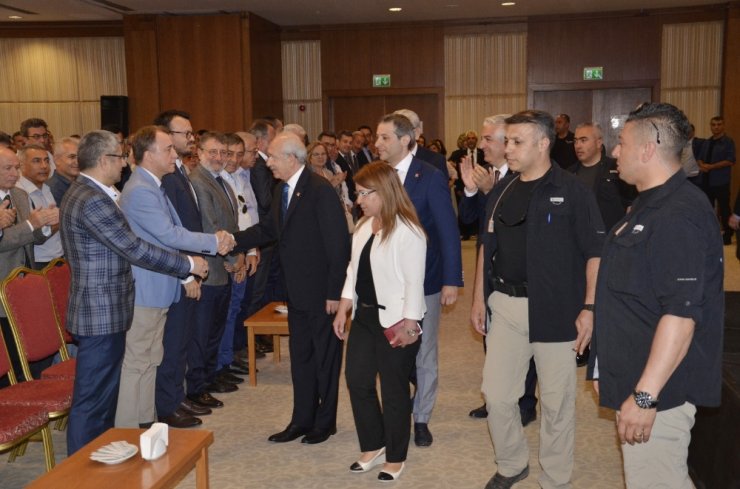 "Orta Doğu 50-100 Yıldır Kan Akan Bölgedir"