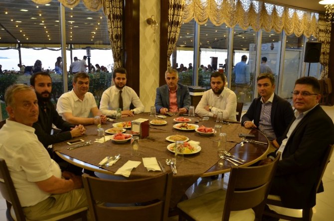 Giresun Vakfı Yöneticileri Basın Mensupları İle İftar Programında Buluştu