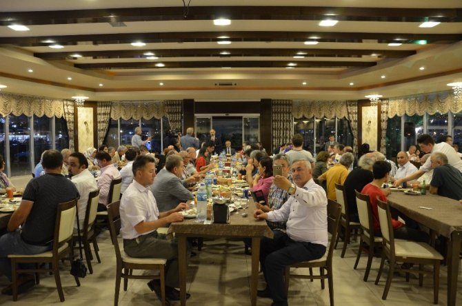 Giresun Vakfı Yöneticileri Basın Mensupları İle İftar Programında Buluştu