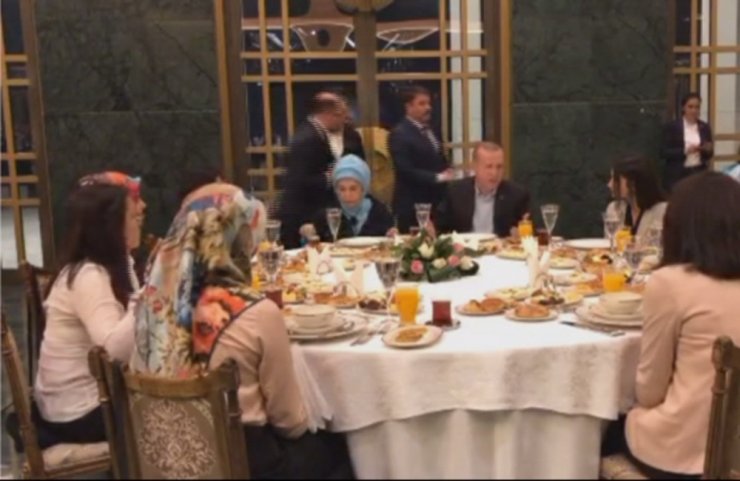 Gençlerle Sahurda Buluştular