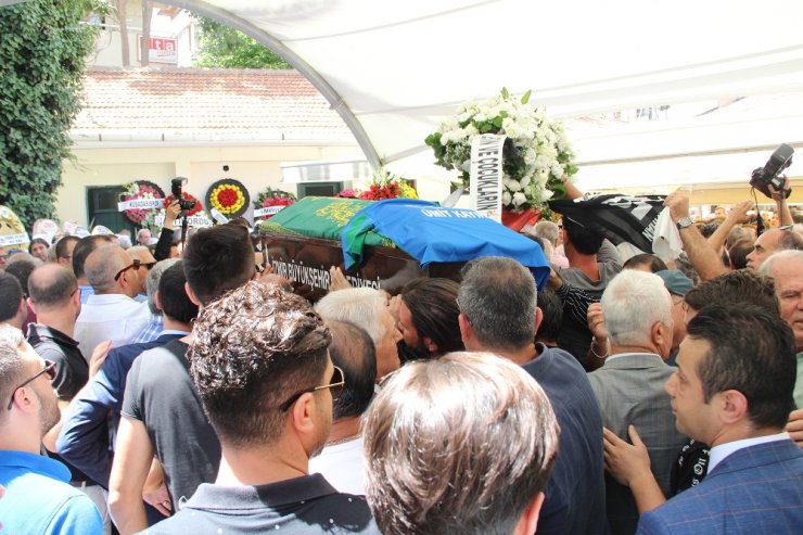 Ümit Kayıhan Son Yolculuğuna Uğurlandı