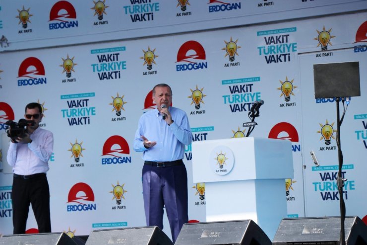 ”O Apoletleri Sen Sökemezsin"