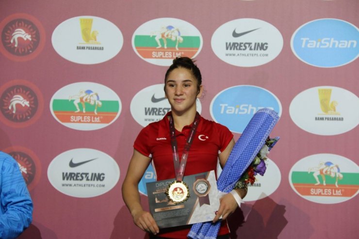 Zeynep Yetgil’den Altın Madalya