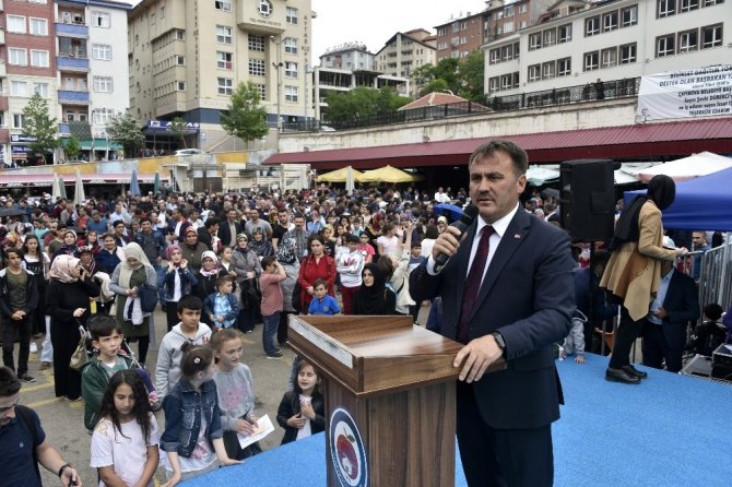 Gümüşhane Belediyesi 5.sınıf Öğrencilerin Tamamına 522 Bisiklet Dağıttı