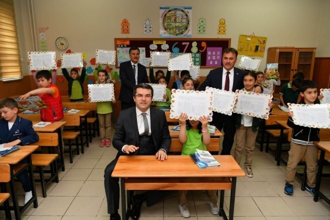 Gümüşhane’de 19 Bin 413 Öğrenci Karne Aldı
