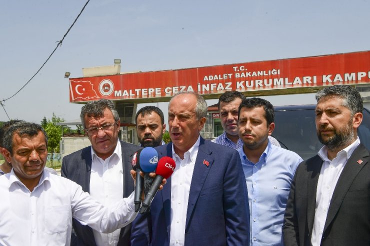 "Enis Berberoğlu Tutuklu Değil Rehinedir"
