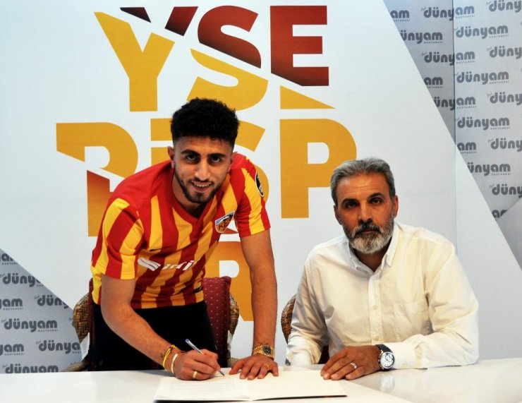 Bilal Başacıkoğlu İmzayı Attı