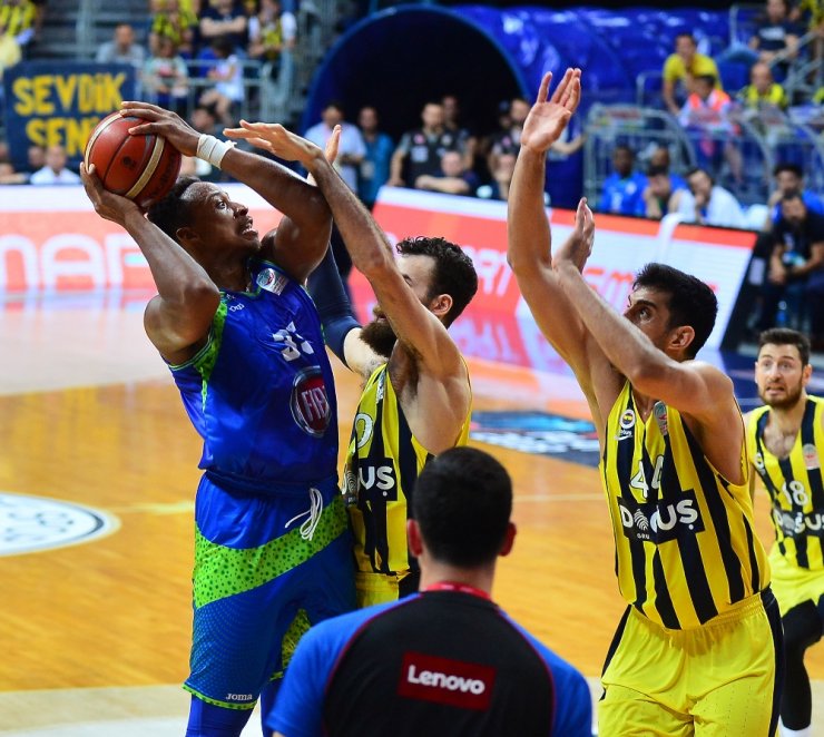 Potada Şampiyon Fenerbahçe Doğuş