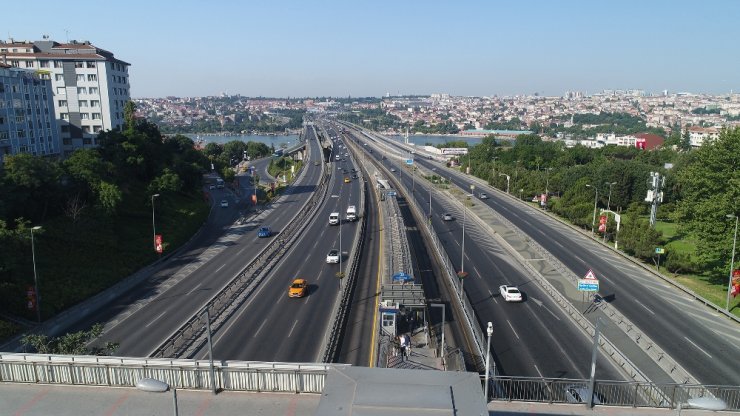 İstanbul’da Bayram Sabahında Yollar Bomboş Kaldı