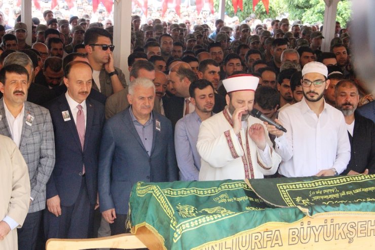“Kürt Kardeşlerimizin Sorunu Bölücü Terör Örgütüdür”