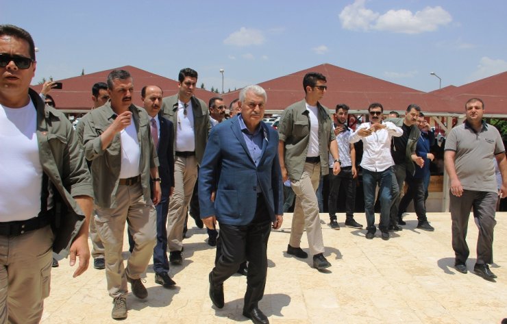 “Kürt Kardeşlerimizin Sorunu Bölücü Terör Örgütüdür”