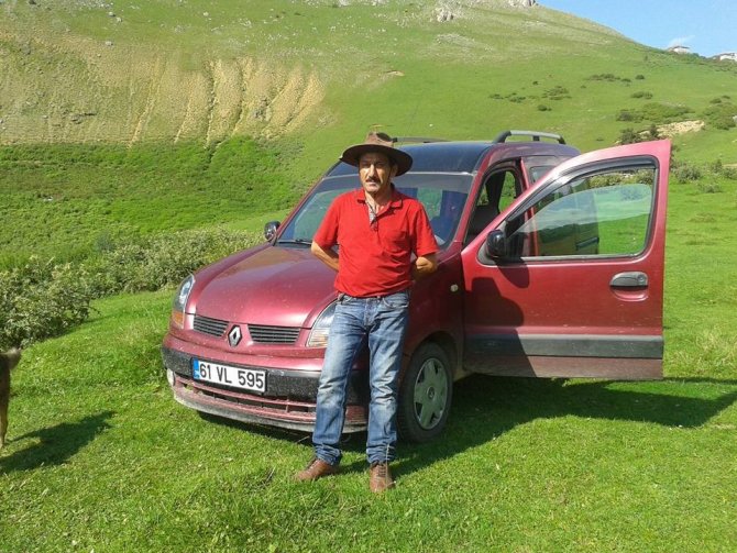 Dere Kenarında 15 Gündür Acı Bekleyiş