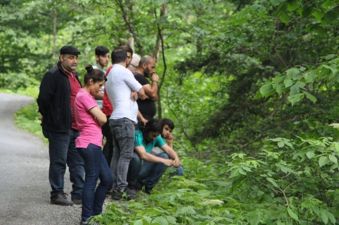 Dere Kenarında 15 Gündür Acı Bekleyiş