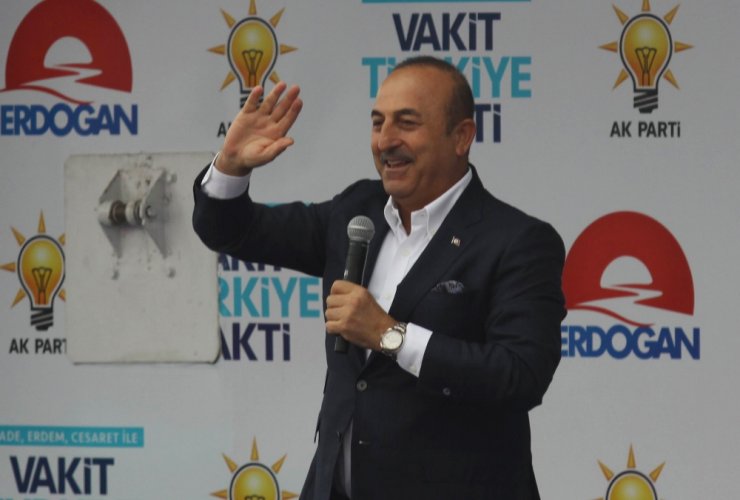 "Seçim Yaparsa Ak Parti Yapar’ Diyenlerle, ’Yıkacağız’ Diyenler Arasında"