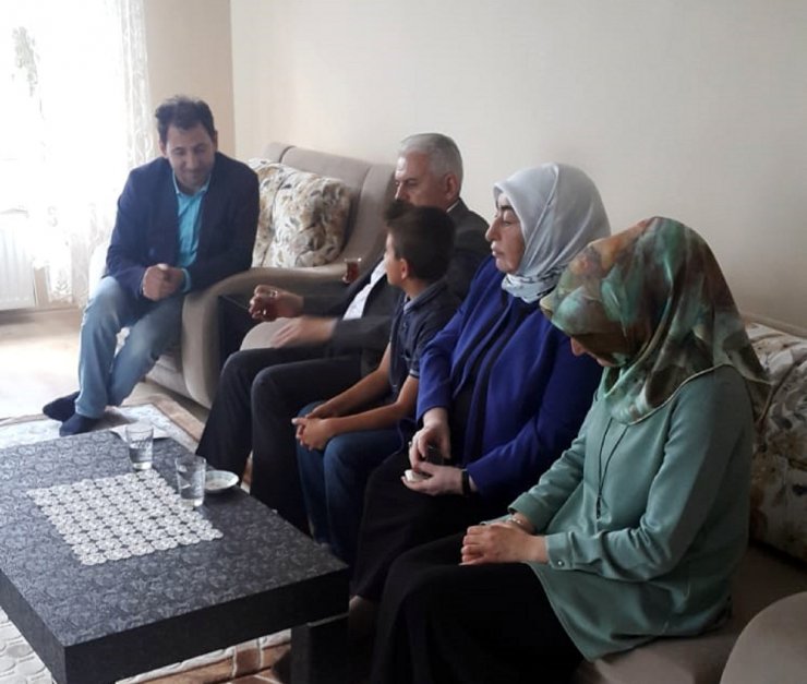Başbakan Yıldırım Çay Davetini Geri Çevirmedi