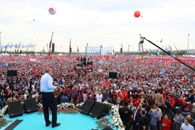 Ak Parti’nin İstanbul Mitingine Kaç Kişi Katıldı ?