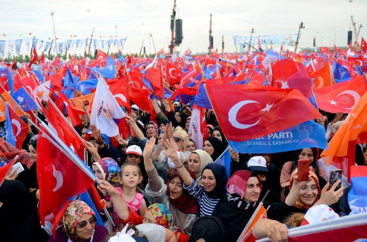Ak Parti’nin İstanbul Mitingine Kaç Kişi Katıldı ?