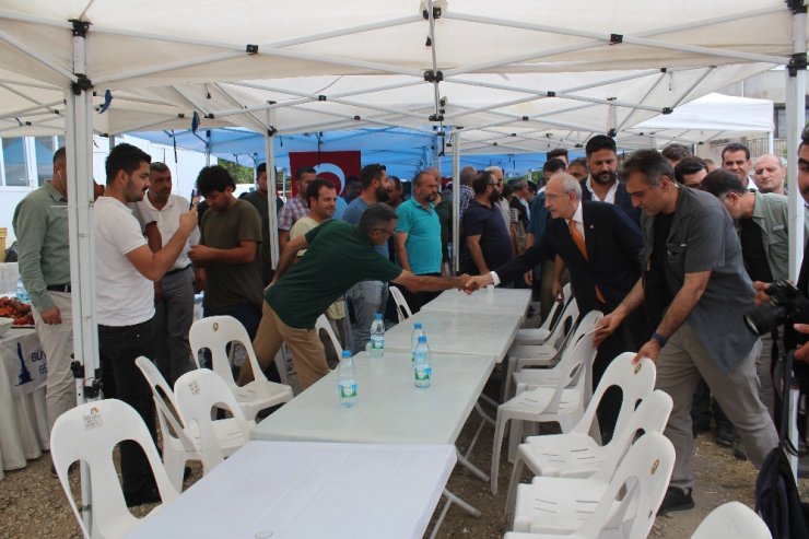 Kılıçdaroğlu’ndan Şehit Ailesine Ziyaret