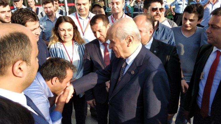 Bahçeli’den Kazada Yaralanan İyi Partili Başkana Ziyaret