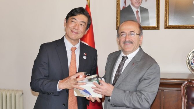 Japonya’nın Türkiye Büyükelçisi Miyajima Trabzon’da Ziyaretlerde Bulunuyor