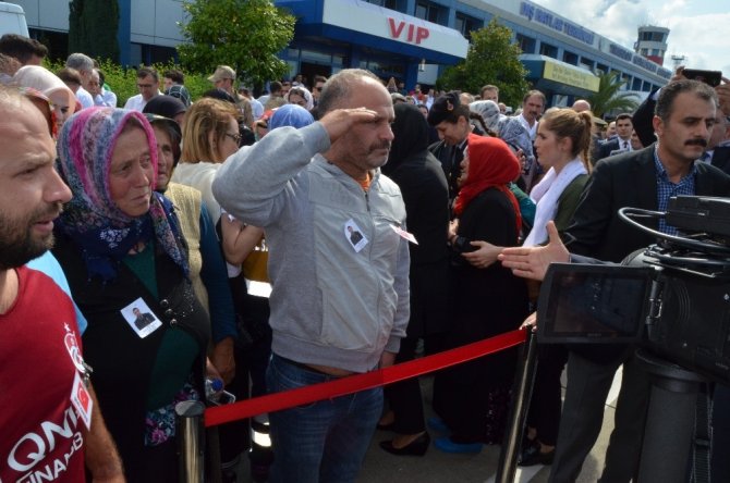 Şehit Uzman Çavuş Bahattin Baştan’ın Cenazesi Askeri Uçakla Trabzon’a Getirildi
