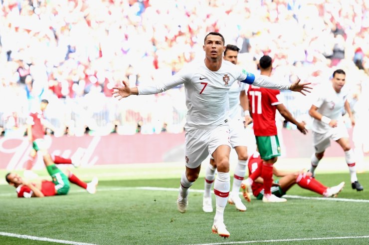 Ronaldo Atıyor, Portekiz Kazanıyor