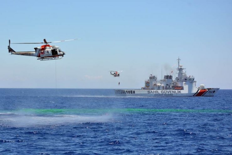 Türk Donanması Akdeniz Açıklarında Gövde Gösterisi Yaptı