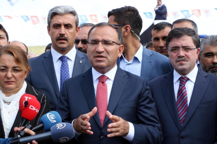 "Kılıf Üretme Gayretindeler"