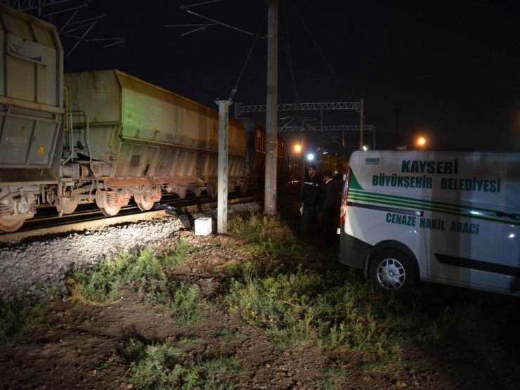 Kayseri’de Tren İşçilere Çarptı: 1 Ölü 1 Yaralı