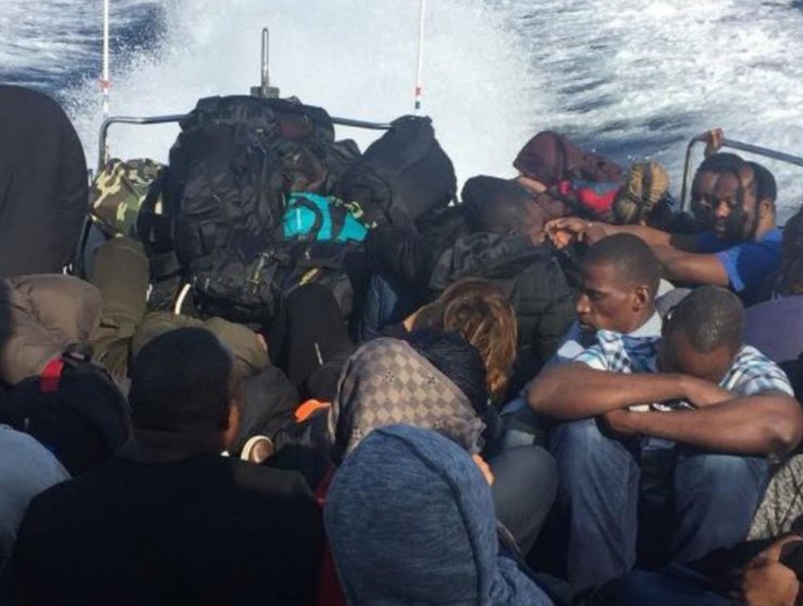 Şişme Botta 41 Kaçak Göçmen Yakalandı