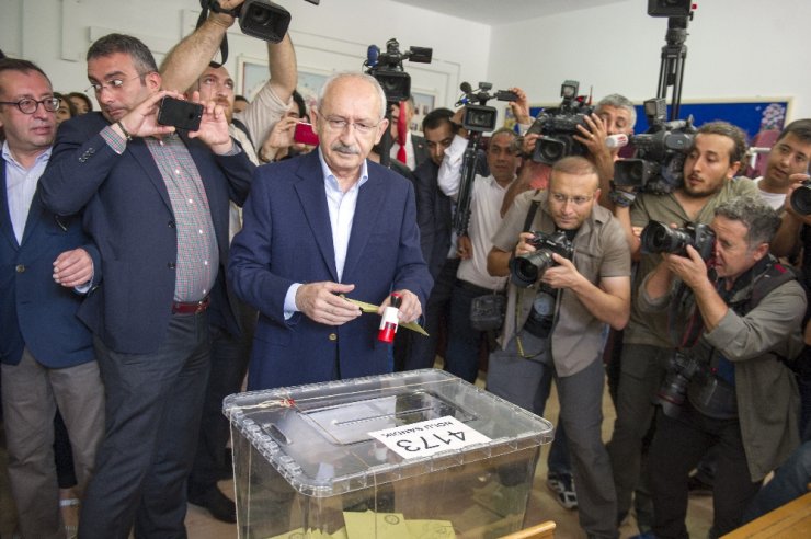 Kılıçdaroğlu’ndan Kamu Görevlilerine Çağrı