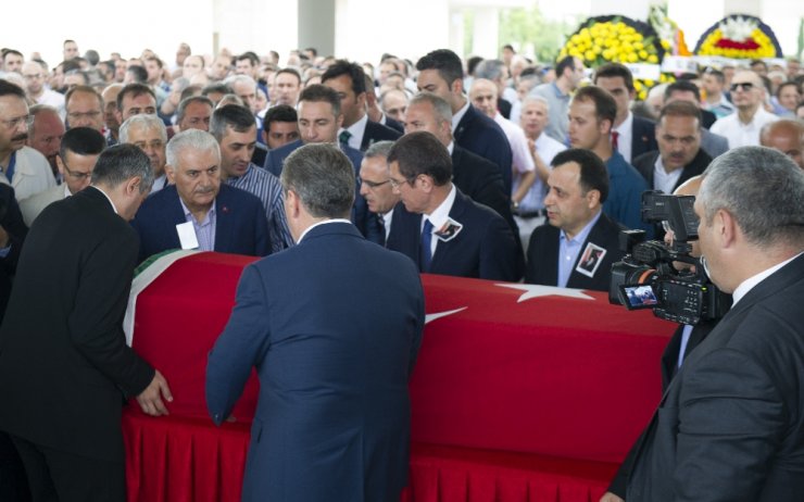Cenaze Törenine Başbakan Da Katıldı