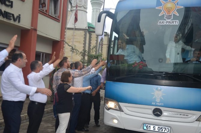 Ak Parti Trabzon Milletvekilleri Ve Adayları Seçim Sonrası Trabzon’un Batı İlçelerini Turladı