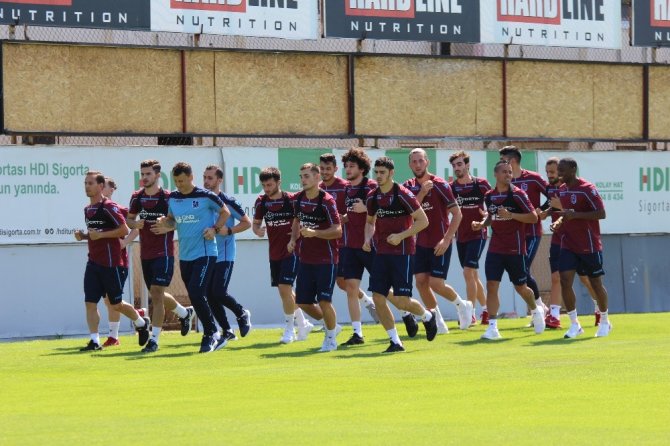 Trabzonspor’da Antrenmanlara Katılmayan 3 Futbolcu İçin Noter Tespiti Yapıldı