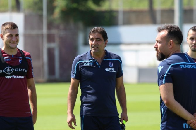 Trabzonspor’da Antrenmanlara Katılmayan 3 Futbolcu İçin Noter Tespiti Yapıldı