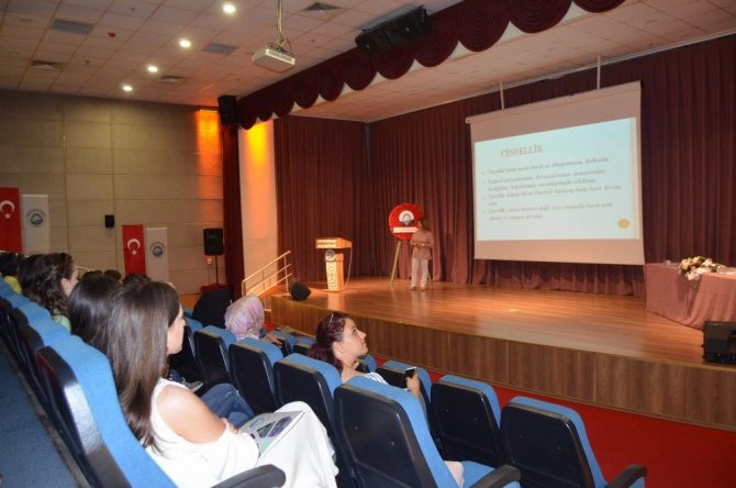 Trabzon’da Evlenme Çağındaki Bayan Ve Erkeklere Cinsellik Eğitimi Verildi