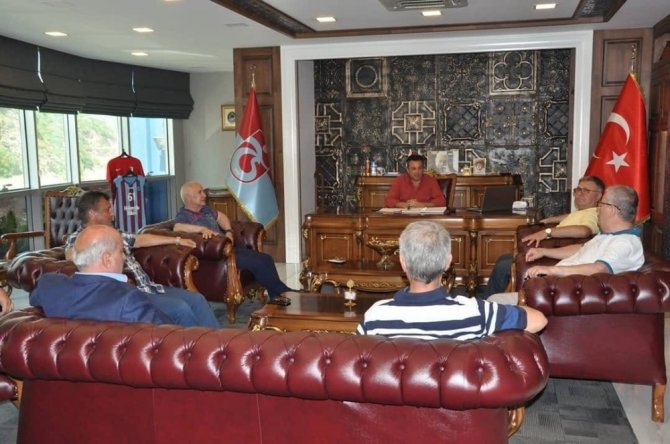 Trabzonspor Yönetim Kurulu’ndan Hekimoğlu Trabzon’a Ziyaret