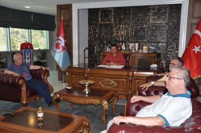 Trabzonspor Yönetim Kurulu’ndan Hekimoğlu Trabzon’a Ziyaret