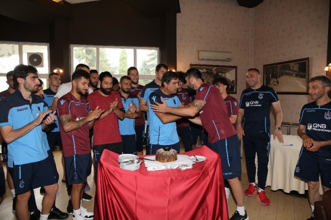 Trabzonspor’da Ünal Karaman’a Doğum Günü Kutlaması