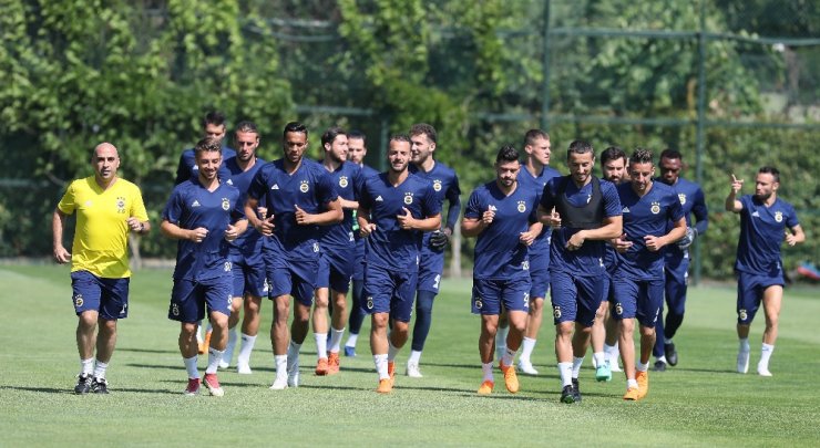 Fenerbahçe’de Yeni Sezon Hazırlıkları Sürüyor