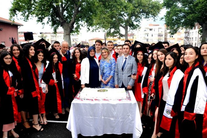 Trabzon Fen Lisesi 131. Yıl Mezunlarını Verdi