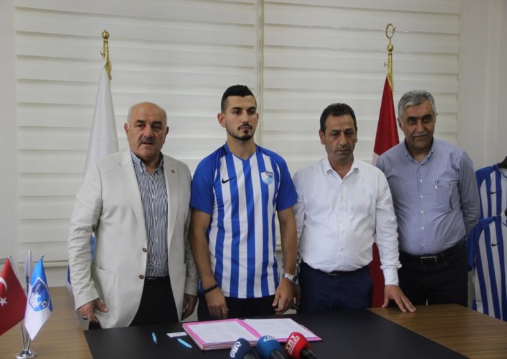 B.b Erzurumspor’dan Transfer Şov